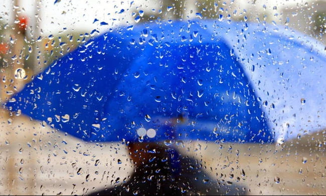 Βροχές, καταιγίδες και νέα πτώση της θερμοκρασίας για σήμερα Τετάρτη